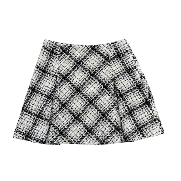 Zara Dresses & Skirts - Zara Textured Tweed Mini Skirt - Size XS